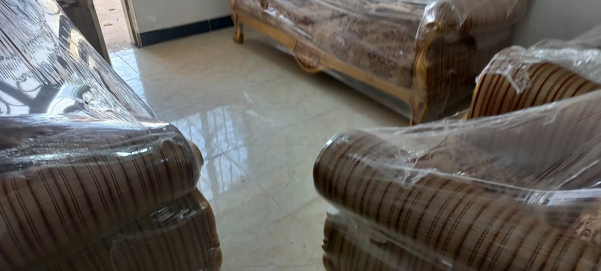 طخم زان مصري ملكي للبيع بسعر مناسب 
سبب البيع مكان صغير الاستقبال
٣ قطع صغار
٢ كبار 
يعني بي نقص قطعه سعر  استفسار اتصل 
***********
