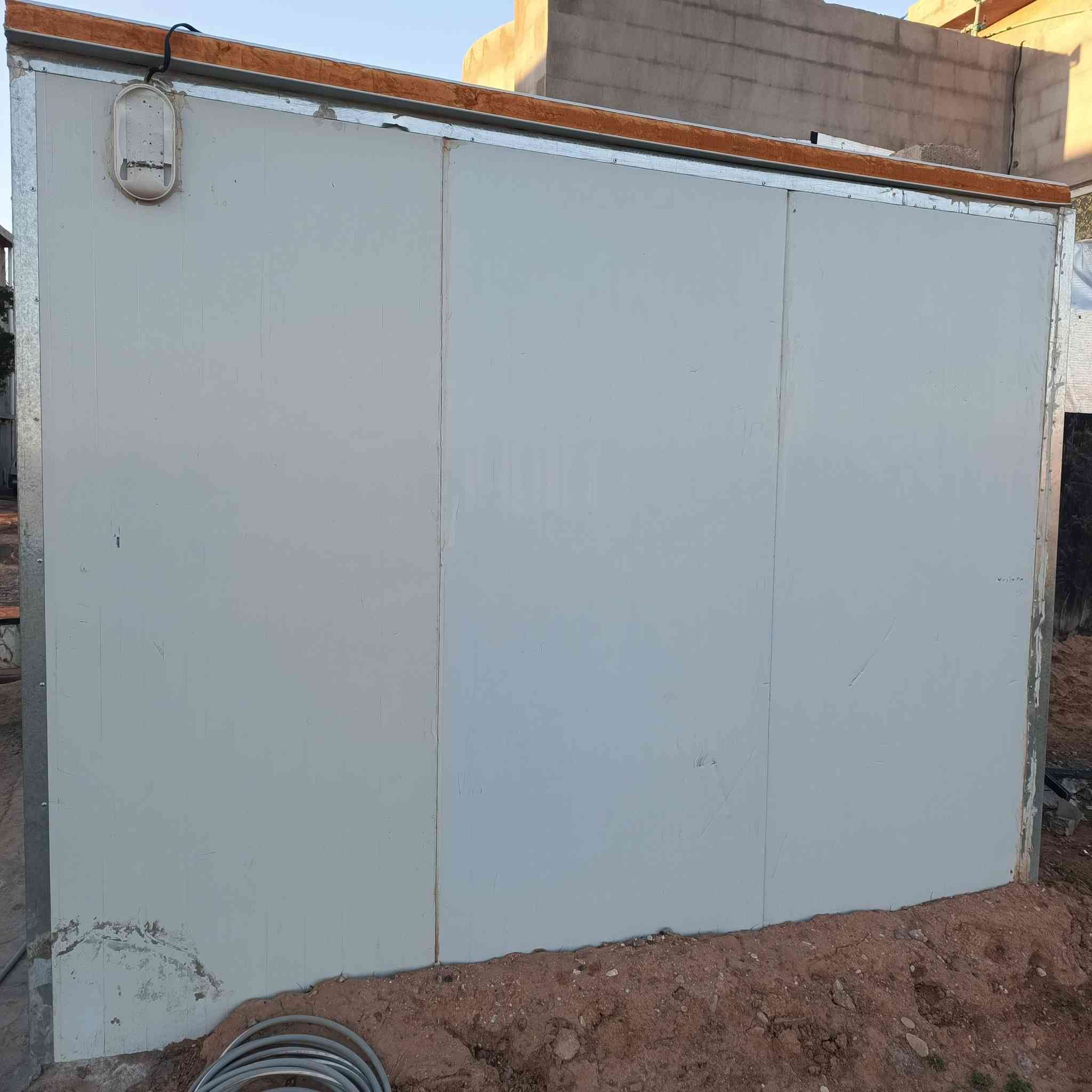 محل للبيع قياس 3في 3 سعر 550 فول نضافه مكان خانقين بختاري هاي رقمي ***********
