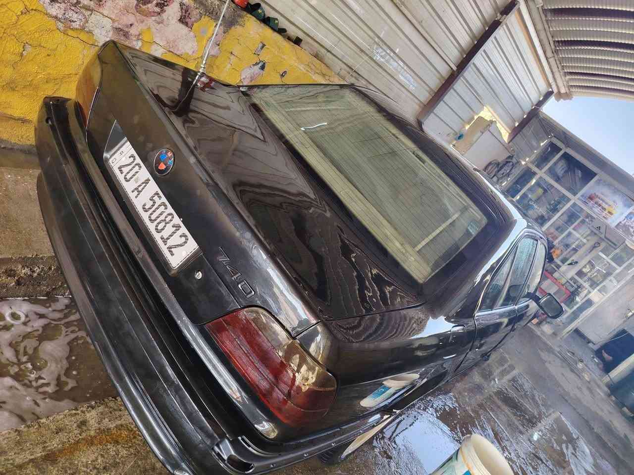سلام عليكم  للبيع بي ام كاسحه مديل 97 سياره حلوه بس كيرها كايم يعني يحرك نمره 3 مكينه 40 نضيفه حداديه كشنات كهربائي فتحه سقف  شويه تعبانه سياره مال تعمير سعر 38 وبيها مجال  ابيع كوم حديد الك يمي  بس راعي مكان نجف ***********//***********
