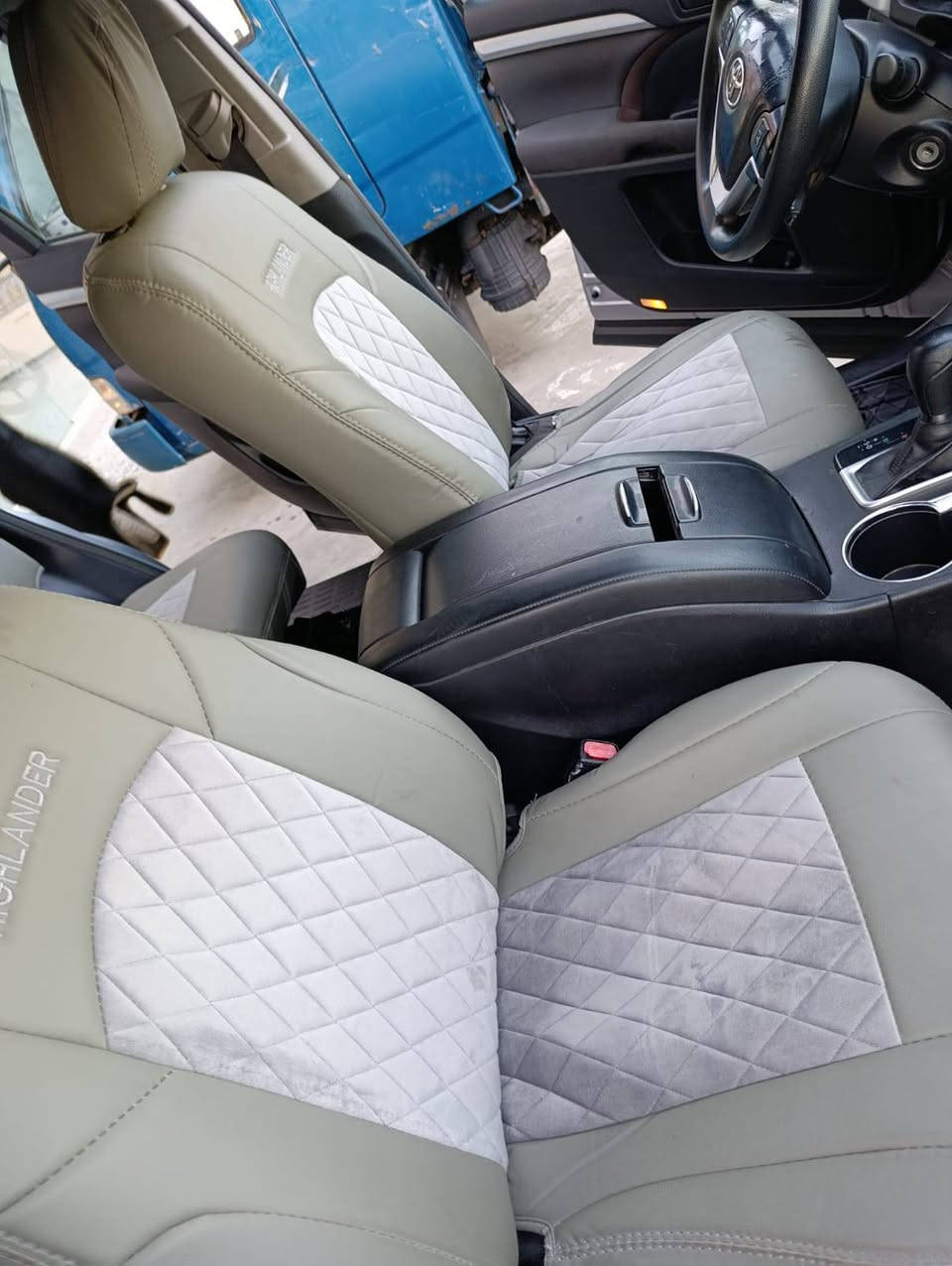 هايلندر موديل 16كير مكفول محرك حاويه قبل اسبوع شاده صدر جديد 600كلف قبل يومين كله جديد سياره ترايك للسعوديه رقم بغداد بسمي رقم انكليزي سياره مآل جناي ضررر بنيد وجاملغ بدون دواخل وجاملغ الثاني ملاون بس مرشوش والباب حگ شبر تقريبن اكثر المكان الانبار الرمادي تعال وبيك خير وتدلل السعر ب20وبيه مجال ومع احترامي سعر سورنتو 14 لاستفسار *********** ومتواجد على الوتساب
