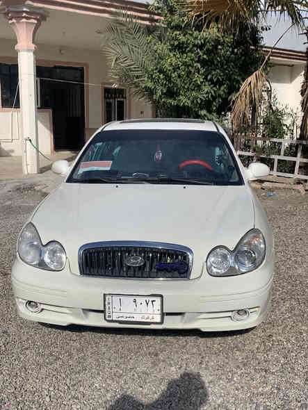 السلام عليكم ورحمة الله وبركاته 
البيع نقد فقط 
سوناته وارد امريكي 
2005
بيها قطعتين بل خارج 
فول موصفات 
كير محرك كفاله 
‏تدفئة تبريد
تخم تاير جديد 
لايتات جديده 
لايتات زنون 
باتري جديد 
كهربايات كلها شغاله 
فتحت سقف 
‎4جوم كهرباء 
شاشه اندريد 
السياره جاهزه 
السعر 57$
التواصل ***********
مصبوغه عام جماليه عندي 
صور قبل الصبغ
مكاني بيجي
