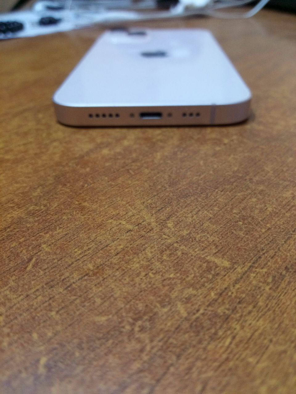 السلام عليكم ايفون 13 العادي للبيع 350 الف وبي مجال بسيط جهاز مكفول شخط مابي ما مفتوح نضيف كلش كامل ملحقاته موجوده حته الكارتونه وشاحنته الاصليه 
نموذج m 
ذاكره 128
بطاريته الاصليه 70 
اخر تحديث 26.2 
الديوانيه ام الخيل


**إذا كنت صاحب هذا الإعلان وتريد حذفه لأي سبب، رجاءا أرسل رسالة إلى الدعم الفني**