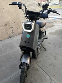 دراجه شحن 🔋⚡للبيع كلاسك اربع بطاريات لايت شاشة شغالات دراجه نضيفه السع...
