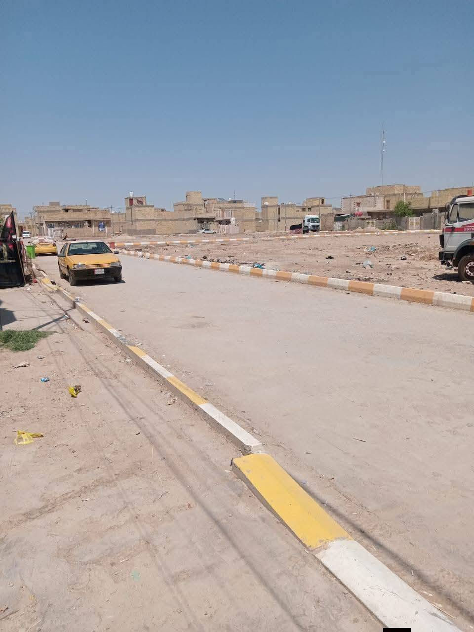 بيت للبيع حي صحه طابقين يرهم مراوس
قرب اسواق رووف ع ساحة 
مساحة 200 م
بيت بي غرف نوم جوه عدد 2
استقبال جبير صاله مطبخ حار وبارد صحيات خارجيه وداخليه
طابق ثاني بي غرف النوم عدد 4 صاله وصحيات بناء حديث طابوك صب كونكريت جاهز للسكن  بيت ضخم جدا 🏫
السعر 195وبي مجال 
مندوب عقارات أي شي عندك تفضل خاص
, ***********☎
