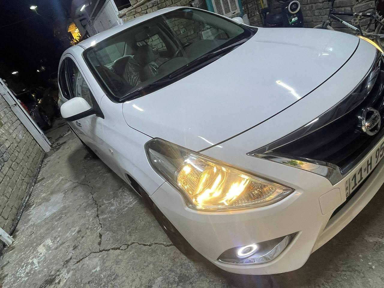 نيسان صني ٢٠١٩ هندي بليته زرگة ماشيه ٤٥ الف نظيفه جدا بدون نواقص  بيها باب سايق مبدل جديد بدون اي صبغ بسبب طخه بسيطه جدا
وبيها  شخطين صغار مصلح بارد 
عنوان بغداد الدوره
رقم بغداد
رقم بغداد
السعر ١١٠
للإتصال عالرقم ***********
