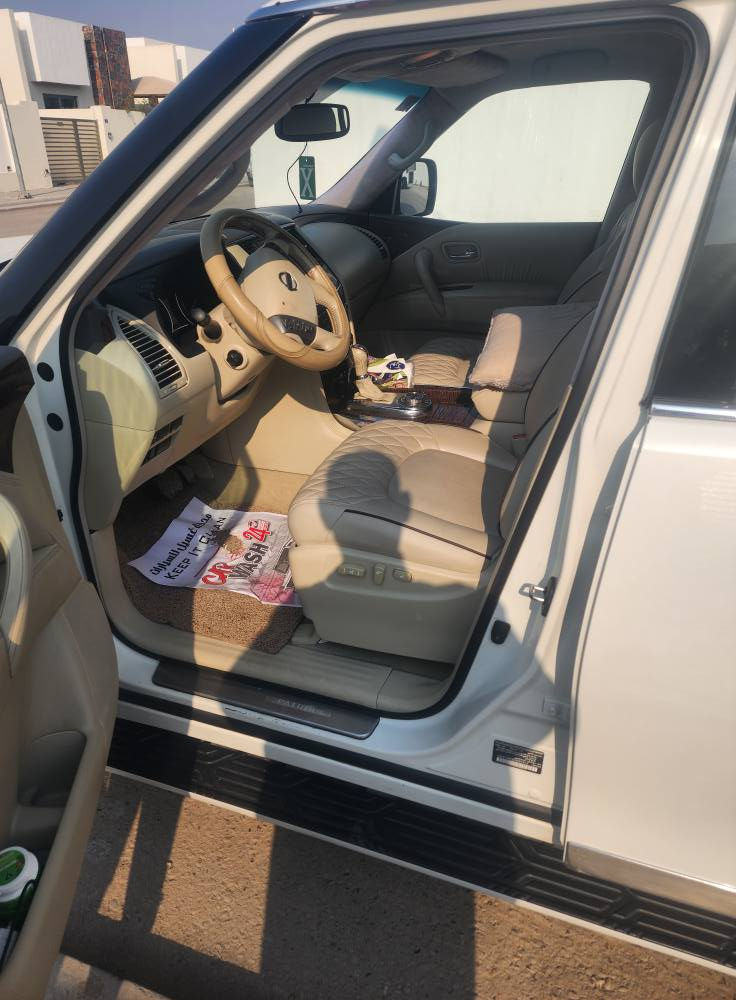 نيسان بترول بلاتينيوم ٢٠١٤ ماشية ١١٧ الف كيلو قابل للزيادة سيارة نظيفة وعلى ايدي سعرها ٢٩٠ ورقة بيها مجال قليل اتصل على *********** المدائن, بابل
