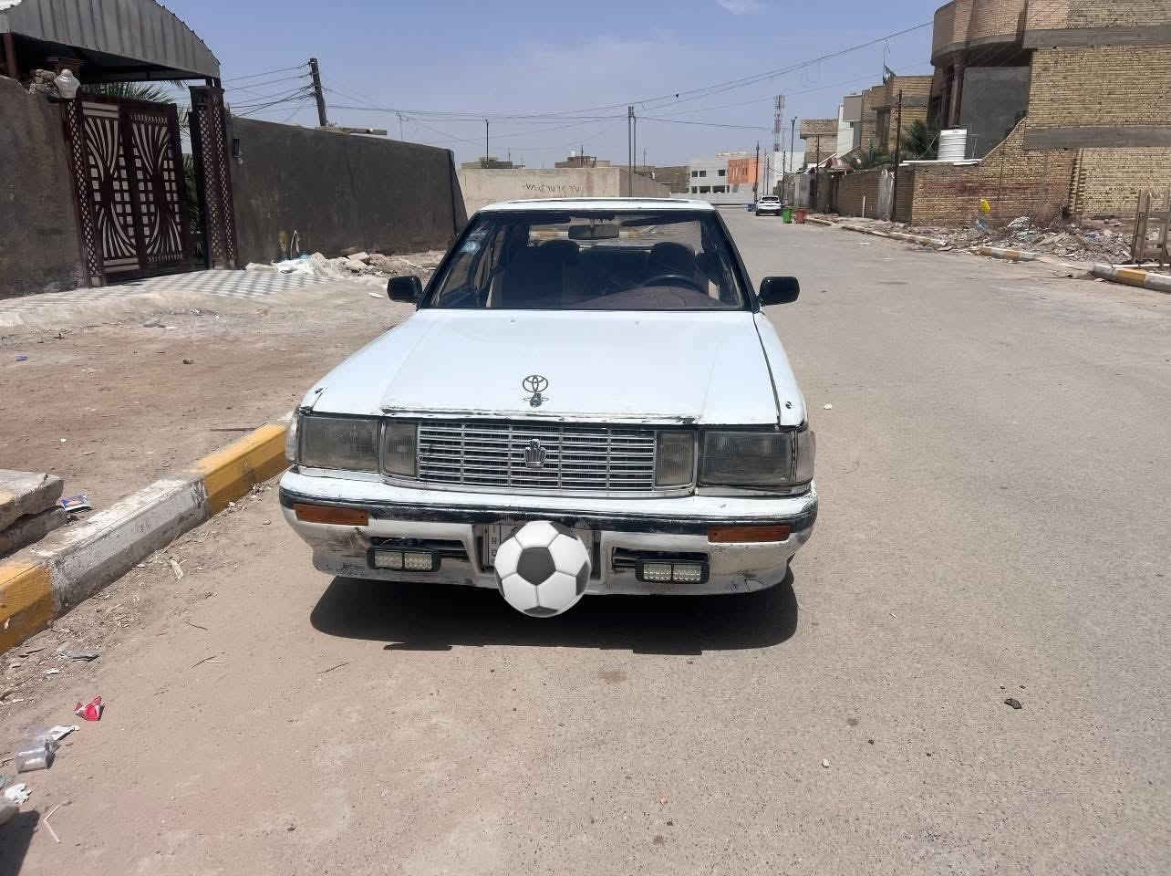 السلام عليكم سياره سيدان هارتوب سياره مكفوله من كص ونقل جثه والعيب الشرعي سياره رقم نكليزي رقم مثنى رعيه موجود تريد مداور مكينه بيه تخير سياره جاهزه مكاني ناصريه قضاه شطره سعر 17 رقم الهاتف ***********
