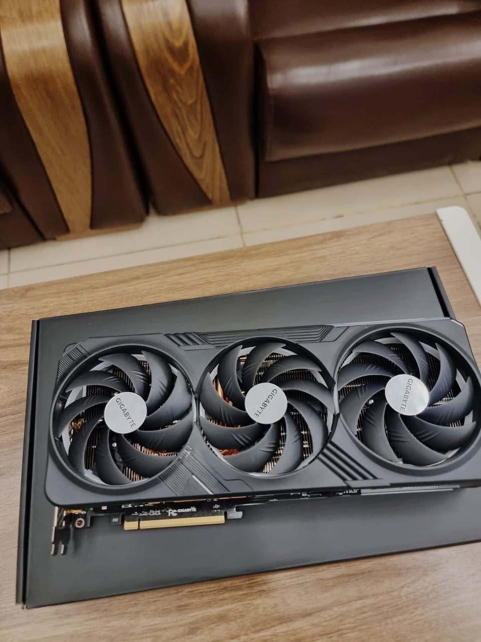 للبيع 4080s gigabyte

السعر 1500 الف قفل


**إذا كنت صاحب هذا الإعلان وتريد حذفه لأي سبب، رجاءا أرسل رسالة إلى الدعم الفني**