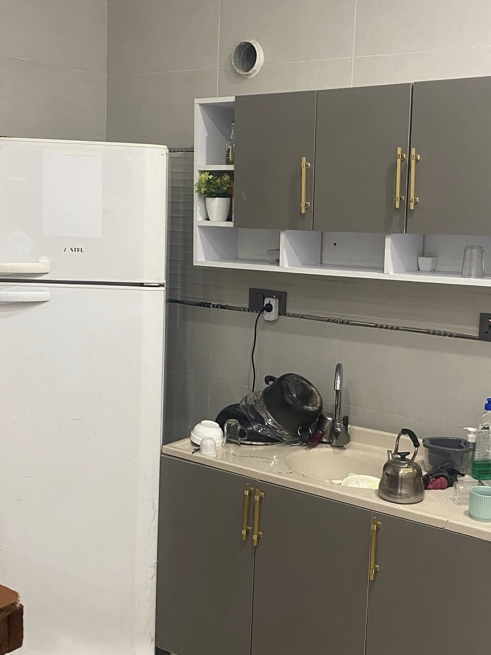 للبيع وفي بعد جره غاز


**إذا كنت صاحب هذا الإعلان وتريد حذفه لأي سبب، رجاءا أرسل رسالة إلى الدعم الفني**