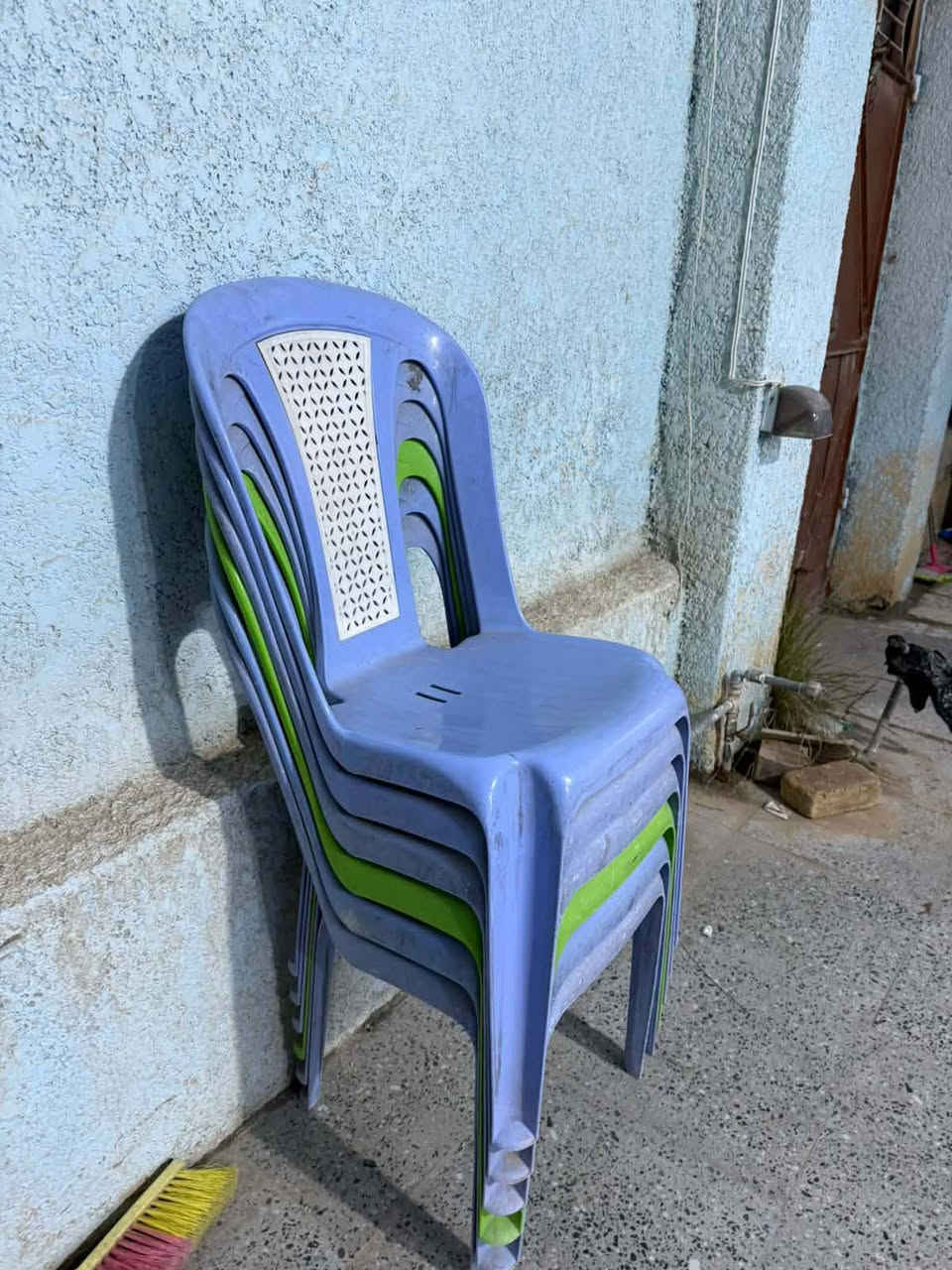 سلام عليكم كوخ خشب تفصل وكراسي عدد 45كرسي لبيع توصل على رقم الهاتف
***********
