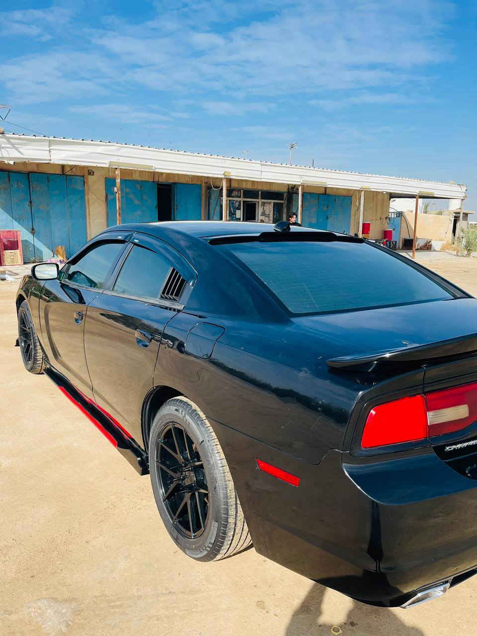 سلام عليكم جارجر للبيع موديل 12 سياره رقم بغداد وبسمي  جاهزه من كلشي فقط جاملغ وبنيد ولباقي كفاله عامه تخم تاير گير مكينه حداديه كفاله عامه المكان الغراف سعر 140 وبيها مجال قليل كلش الاتصال الرقم ***********
