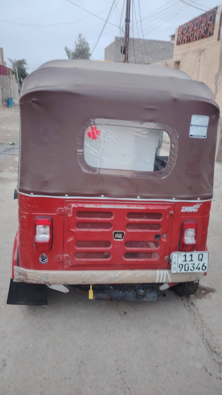 سلام عليكم تكتك البيع  ١٨ رقم وسنويه انكليزي 
تكتك كاملا مكملا كبل الشارع
مكان  بغداد سبع قصور
***********.
