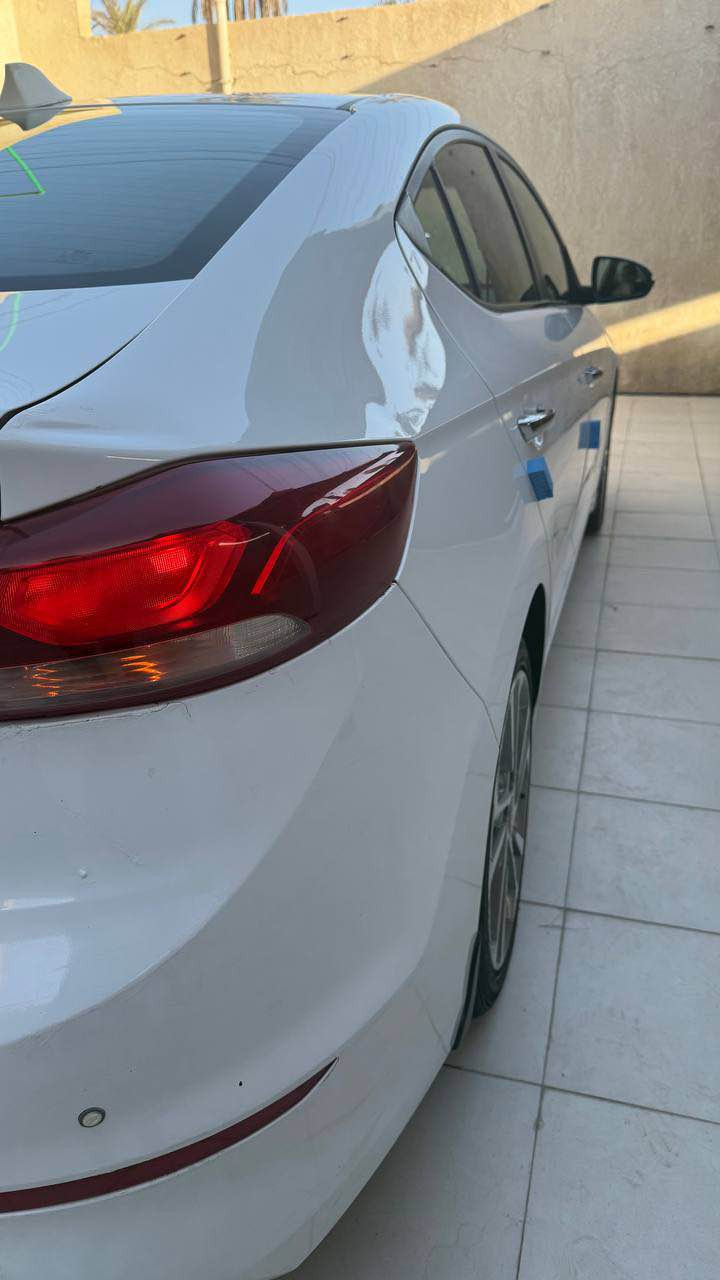 سلام عليكم 
النترا 2019 سوبر خليجي 
سياره كفاله  ماعدا البنيد بي صبغ 
السياره فول ماعدا البصمه
مكينة 2000 دوش 
فتحه سقف 
اشاير بالمري شفط كهرباء 
كير محرك تبريد حداده شرط الفحص 
رقم بصره ماشيه 88
السعر 152 وبيه مجال حك الجيه 
العنوان البصره الجزيره  
الاستفسار  *********** البصرة, العراق
