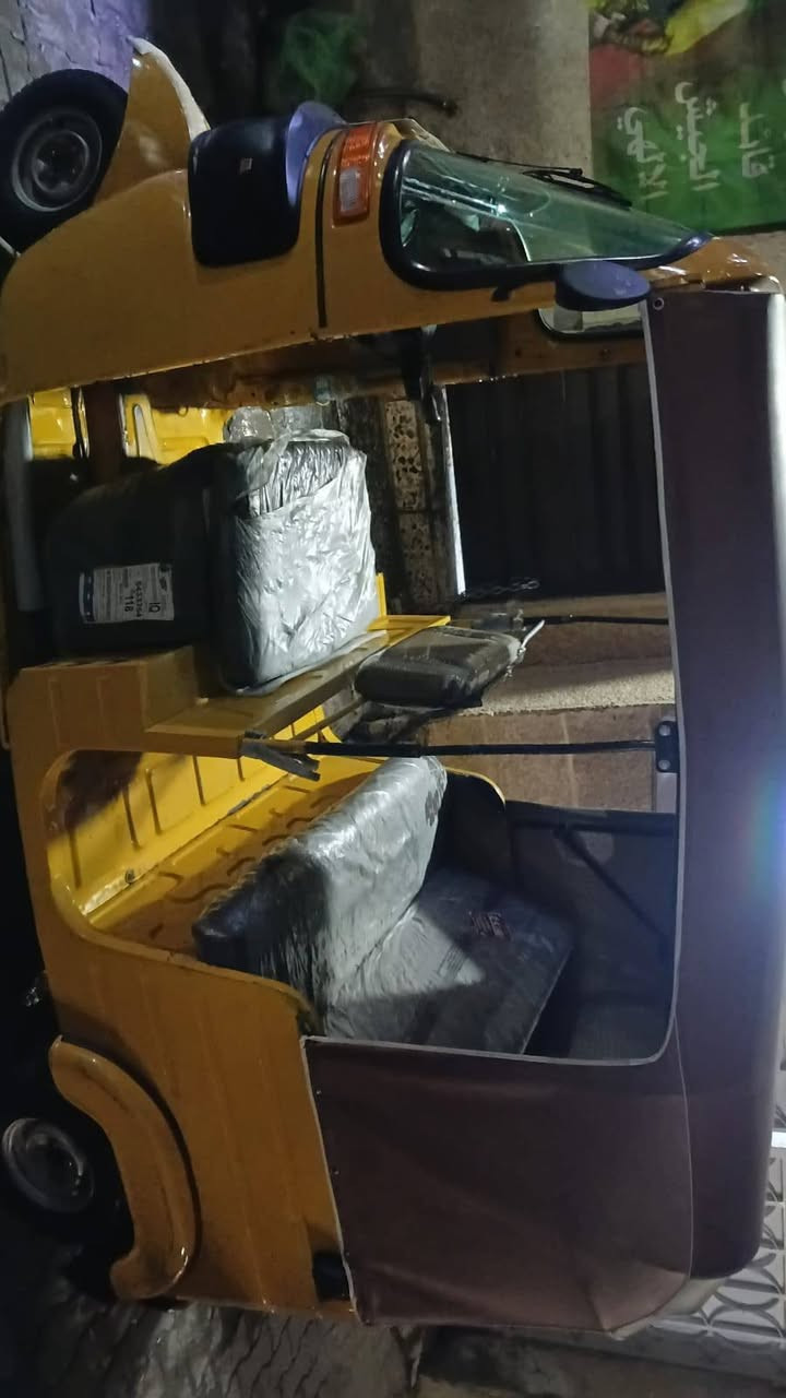 تكتك للبيع موديل 2019 نضافه 80 بلميه السعر 6300 وبيهة مجال بصيط الرقم الهاتف *********** الواتساب *********** العنوان الحريه يم جامع المفلش
