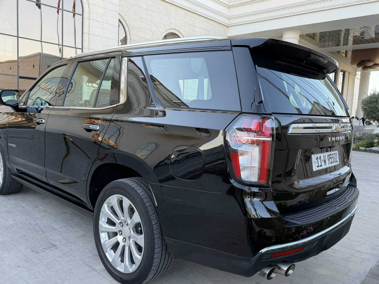 تاهو بريمير
الموديل :2021 ( خليجي )
اللون : اسود 
العداد :97km
ضمان وكاله المنصور 
السيارة كفالة عامة  بحالة الوكالة بيها بي دي ار بالكصه مال بنيد 
حجم المحرك : 5300 Cc
عدد الاسطوانات : 8 اسطوانات ( 8 سلندر )
المواصفات : 
* سقف بانوراما 
* دخول ذكي للسياره 4 أبواب ( بصمه )
* المقاعد كهربائية تدفئة و تبريد
* مقصوره الركاب من الجلد الفاخر + مغلف لحماية الكشنات  + خشب ملكي 
* شاحن وايرلس لاسلكي
* ويل 22 انج
* نظام الرؤيه : 5 كامرات رؤيه شامله ( BIRD VIEW )
* نظام التعليق مستقل
* كشنات ميموري خزن
* نظام الصوت BOSE سماعات عدد 10
* دوسات كهرباء + اناره LED
* نظام سحب مقطوره تحكم كامل + كامرة لرؤية المطوره

السيارة رقم بغداد الدولي بسمي تحويل
مكاني بغداد
***********
