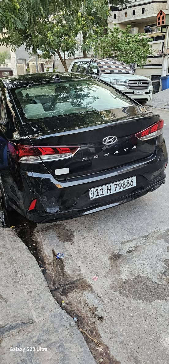 السلام عليكم ......
(( للبيع فقط  ))
(( سوناتا 2019   مواصفات كلش حلوه السياره جديده بمعنى الكلمه بسعر مناسب جدآ117 ورقه  فقط ))

السياره رقم بغداد الدولي الجديد بأسمي التحويل ثاني يوم مضمون  100‎%‎ والسياره جديده بمعنى الكلمه ومرقمه وجاهزه من كل النواحي السياره ........

لون اسود ملكي كلش حلوه السياره ضررها 5قطع وبالخير عالياخذه 💐💐💐💐

مواصفاته  
وبصمه تشغيل 
بصمه ابواب
 وبصمه صندوق 
داخل جديد 
تبريد قطعتين
محرك بلادي 2400 المرغوب
تحكمات بالكشنات
كاميرا بلاديه خلفيه دواره
تحديد مسار 
شاشه ترحيب 
كشنات تدفئه مالت السايق والصدر
كشنات كهرباء مالت السايق  
الصندوق حساس اوتماتيك
لدات اماميه 
لدات خلفيه 
اشاير بالمري 
ويل كب بلادي
لايتات زنون 
نظام ايكو لتقليل وقود السياره ونظام سبورت ونظام عادي
ABS
تبريد ثلج 
داخل السياره جديد 
تخم تاير جديد 
تحكم استيرن جهتين
گير اوتماتيك وعادي.
وبعد بيه هوايه مواصفات مذاكره 
السياره  جاهزه مابيه اي نقص.....
السياره موجوده بغداد–الكرخ.
للاستفسار ***********

