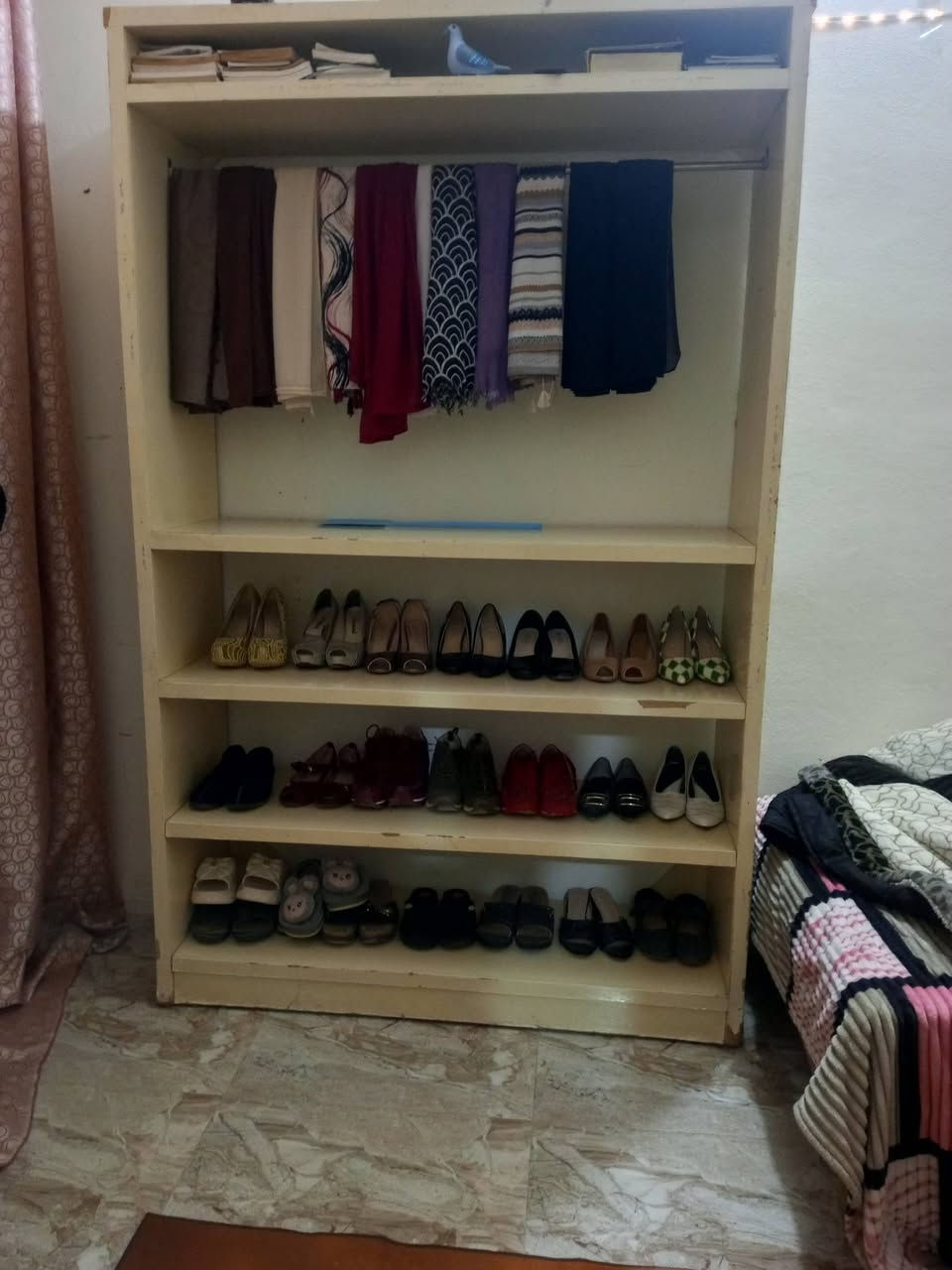 السلام عليكم. ميز تواليت وميز احذيه للبيع ثنينهن ب75 الي حابه تشتري خلي تدخلي خاص وتدلل


**إذا كنت صاحب هذا الإعلان وتريد حذفه لأي سبب، رجاءا أرسل رسالة إلى الدعم الفني**