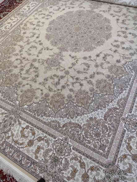 فەرشی ئێرانی ئەنواع نەخش و مۆدێل 1200شانەی کاشان 
تراکومی 3600
زەمانی 7ساڵی هەیە دەرەجەیەک
بەنی ئەڵمانی 
12ڕەنگ 
42کیلۆ 
قیاسی 3×4ودوونیو بەسێ ونیوی هەیە 
باشترین جوری داو دەزو بەشۆردن تێک ناچێت 
لە%100اکلوریک 
داشکاندنی بۆ کراوە  بۆ 300هەزار قوفڵی  بەبێ معاملە 
پرسیاریش بکە بۆ ئەسڵی و بۆ نرخیش لەونرخە هەرزانتر نیە 
بەزەمانی دەرەجەیەکیش 
نەخش و مۆدێلی کەشی هەیە 
شوێن سلێمانی گەیاندن هەیە 
تازەن لۆکی کاشان دەستی دوونین
***********
