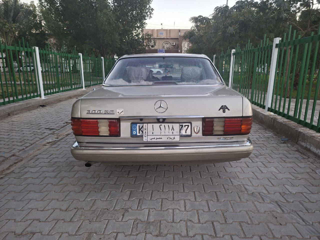 السلام عليكم
اخوان مكلف بل نشر 
مارسدس رئاسي  تفاصيل موضحه بل فيديو 
سياره جديده تعمير من صفر  
 تبريد ثلج حداديه وره كدام جديده
كير ومكينه  بشرط     استفسار اكثر اتصال ع رقم 
***********
مكان سياره نجف
