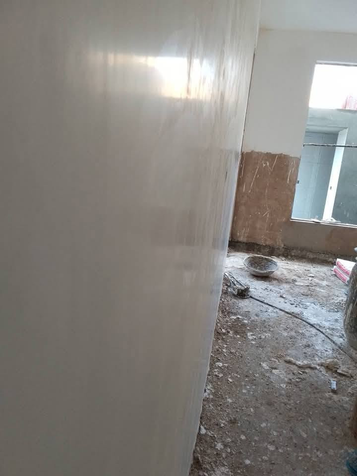 كادر لبخ 
جص بورك شغل درجه اولى 
التزام بالعمل كبان ليزر 
***********
