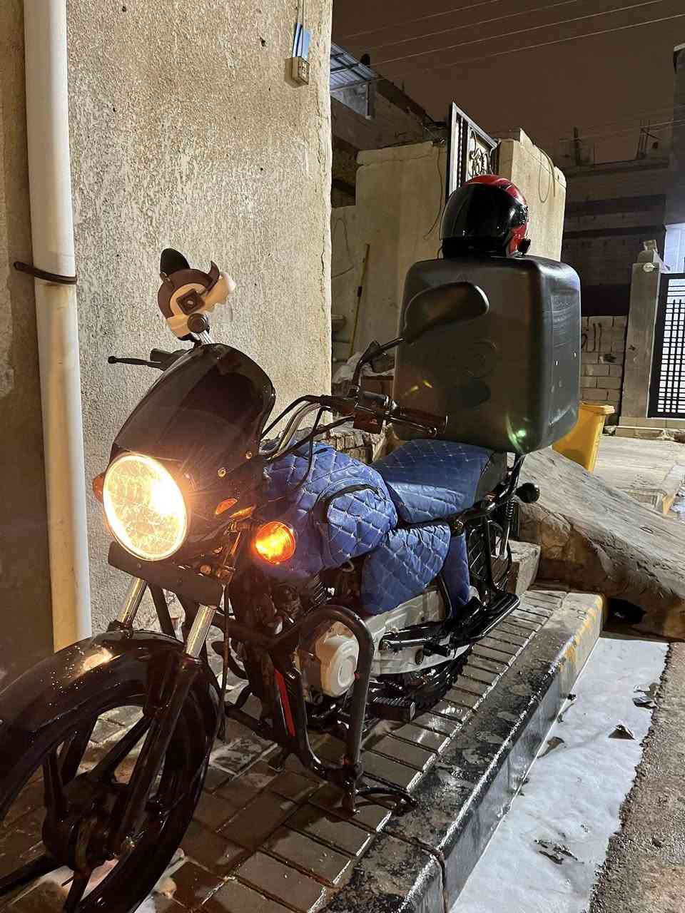 سلام عليكم بوكسر موديل 2022 محرك مجفت شركه سنويه لسنه 2030 دراجه حلوه نضيفه مجفته شركه السعر مليومين وميتين  2200وبيها مجال بسيط الاتصال على الرقم ***********
بصرة ياسين خريبط
