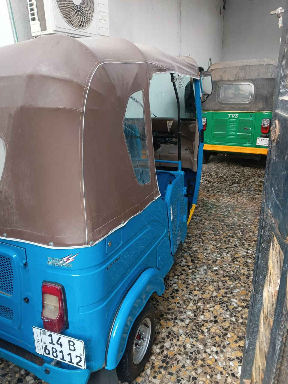 سلام عليكم تكتك باجاج موديل 2022رقم وسنويه 9ملايين وبيهه مجال ***********
