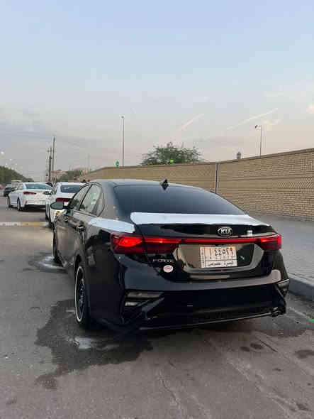 السلام عليكم كيا فورتي مديل ٢٠٢١ السياره حادثها دعاميه وبارد بالمدكر السياره بيها رصعات خفيفه  السعر ١٣٥ وبيها مجال  السيازه معوقين بعد سنه وتصير حره  مكلف بالنشر ***********

