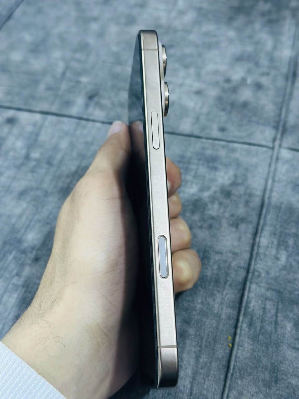 السلام عليكم
ايفون 16 برو ماكس اريده مراوس بأيفون 17 برو ماكس ابو الشريحه الاكترونية وانطيكً فرق 

الايفون 16 مكفول من كلشي وجميع محلقاته موجوده الكارتون 

البطاريه 90 

الذاكرة 265 

***********

***********
