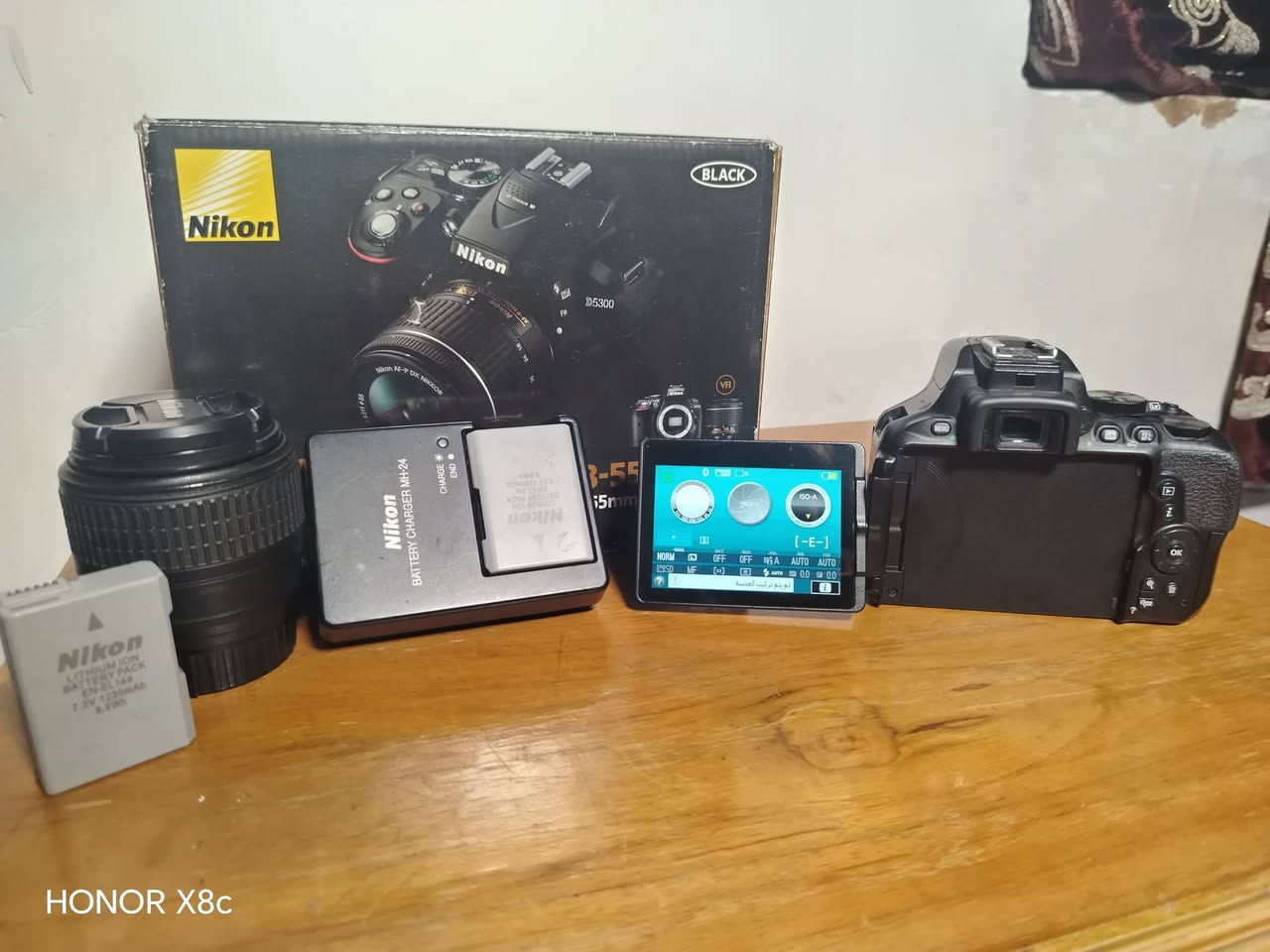 سلام عليكم نيكون D5600للبيع
التفاصيل والملحقات
بطاريات عدد 3اصليات
شاحنتها الاصليه
زومها الأصلي مالتها
زوم رياضي 70_300اصلي
كرب مال كامره
فلاش خارجي اصلي
رام 32كيكة اصلي مالتها
ستاند يدوي عدد2
ستاند ثابت اصلي
جنطة كتف
كيبل ناقل صور من الكامره
كيبل ناقل صورة على الشاشا🖥️
كلهن موجادات بكراتينهن واضحات بل صور
سعر 900الف وبيهن مجال لعيون الطيبين اتصل وبيك خير ودلل *********** واتساب متواجد ٢٤ساعه
