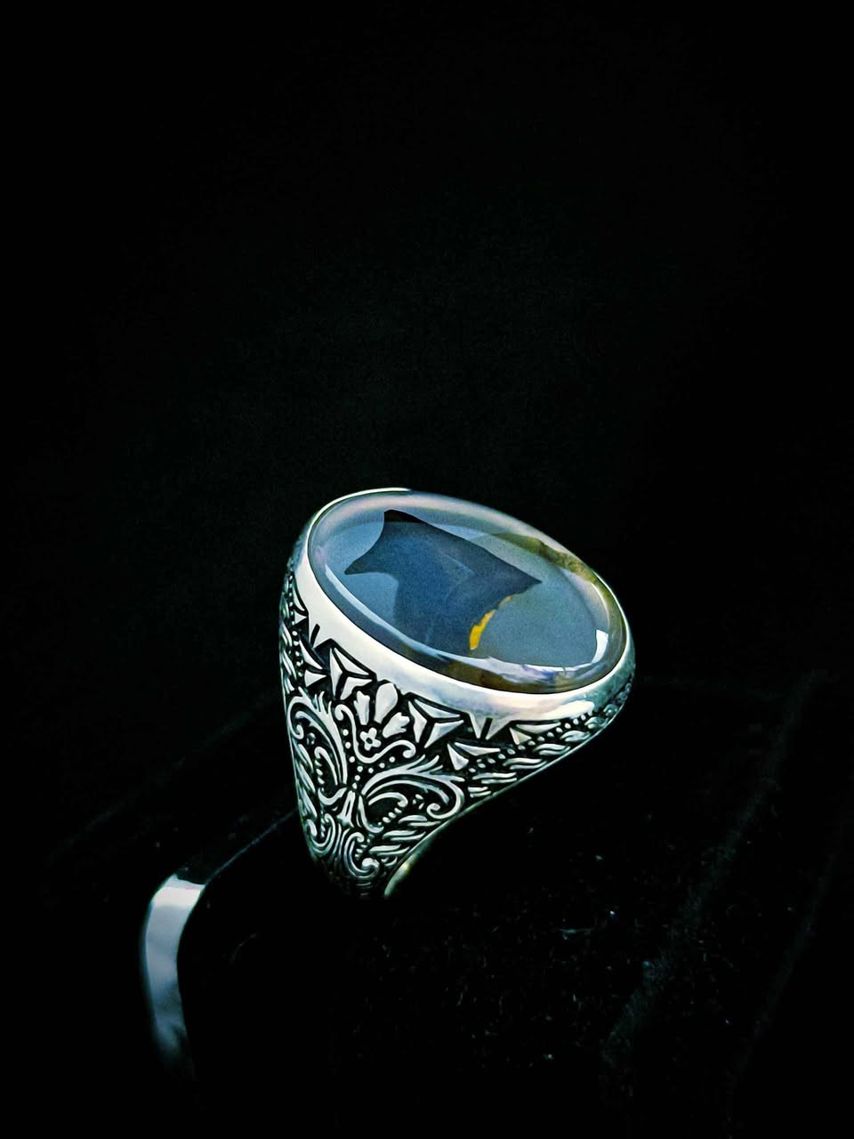 ✨💍 عرض مميز لمحبي الفخامة 💍✨

نقدم لكم أرقى التشكيلات من #الأحجار #الكريمة #الطبيعية 100% المختارة بعناية،
وبأجمل الخواتم الفضية السلطانية المصاغة بحِرفية عالية وعيار #فضة925.

كل #خاتم عندنا يحمل لمسة #ملكية…
وكل حجر يحكي قصة من الجمال والأصالة.

✔️ #أحجار طبيعية بجودة ممتازة
✔️ #صياغات فاخرة بتصاميم سلطانية
✔️ #هدايا راقية ومناسبة لكل المناسبات
‏مراسلة علي سيلفر عبر واتساب. https://wa.me/967776715229 نجران, السعودية


**إذا كنت صاحب هذا الإعلان وتريد حذفه لأي سبب، رجاءا أرسل رسالة إلى الدعم الفني**