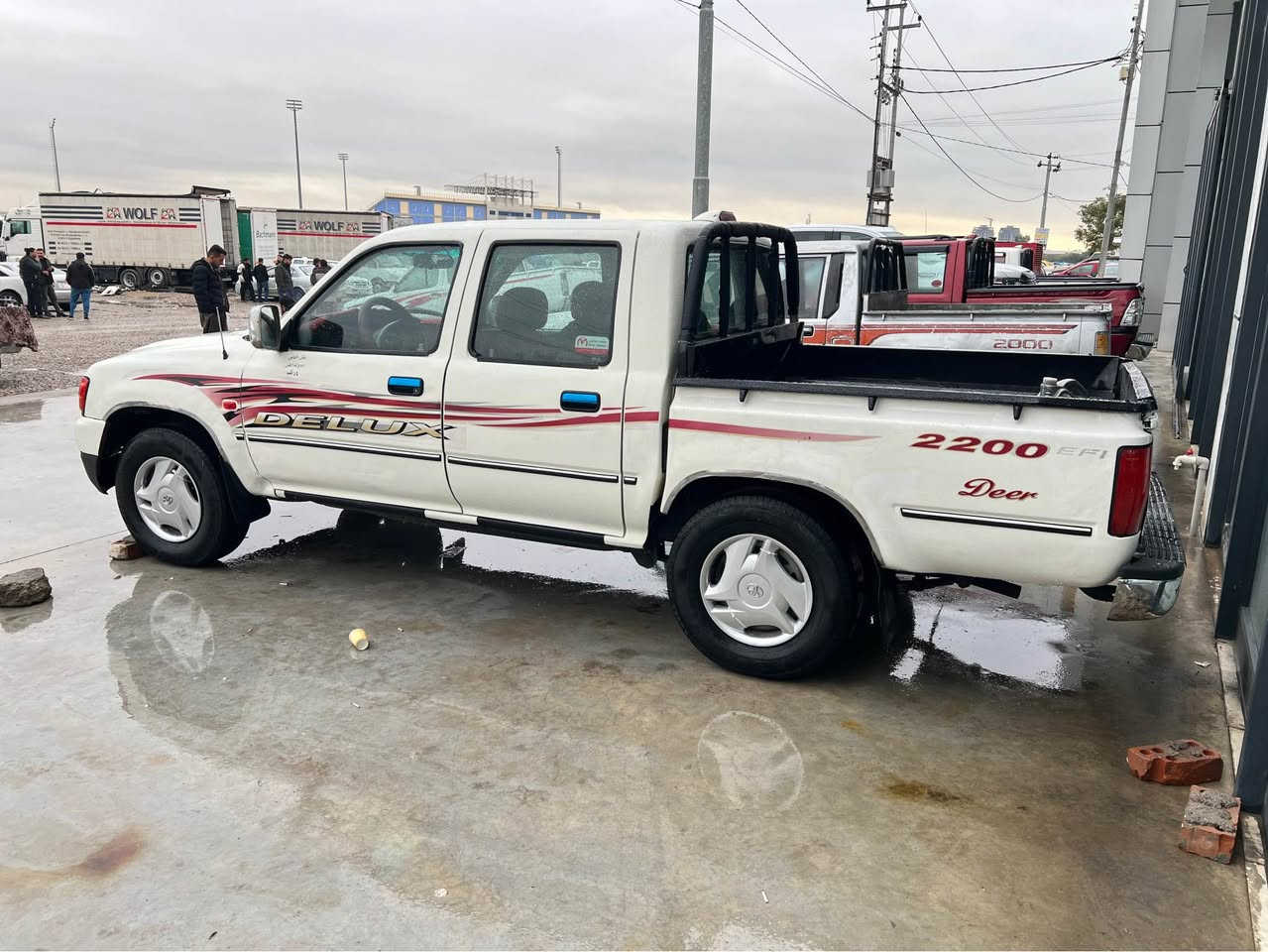 ئەم دێرە جوانە بۆ فرۆشتن مۆدێلی ٢٠٠٧ بەشەرتی گێڕ و مەکینە یەک دینار مەسرفی تێدا نیە نە سبوخی هەیە نە زەربە چوار تایەی لۆکی لە سەرە مەنەفێستی ئەسڵی خۆی لە گەڵە سعری ٣٧ گڵا و مەعەمەلەیەکی برایانە 
ژ.م *********** كالار, السليمانية
