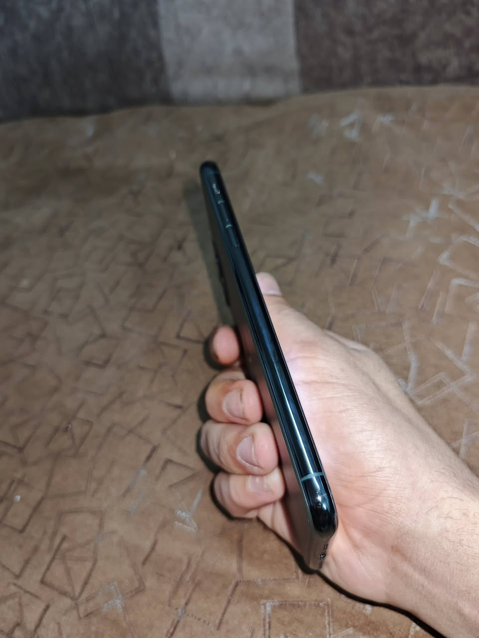 11 برو ماكس
ذاكره 256
بطاريه 80 
فيس ايدي شغال
نضيف مامبدل اي شي بي 
سعر 350 
***********
