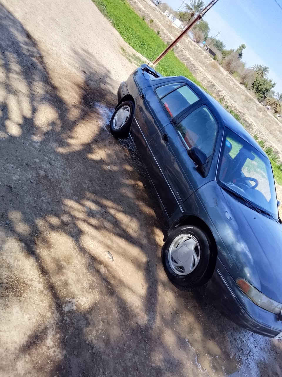 سيفيه للبيع موديل 92 بلاديه مكفوله من الصبغ والضربه محرك كير تخم تاير كهربائيت كامله مكان السياره اليوسفيه القصر الوسط رقم بغداد نكليزي بسمي *********** ***********
