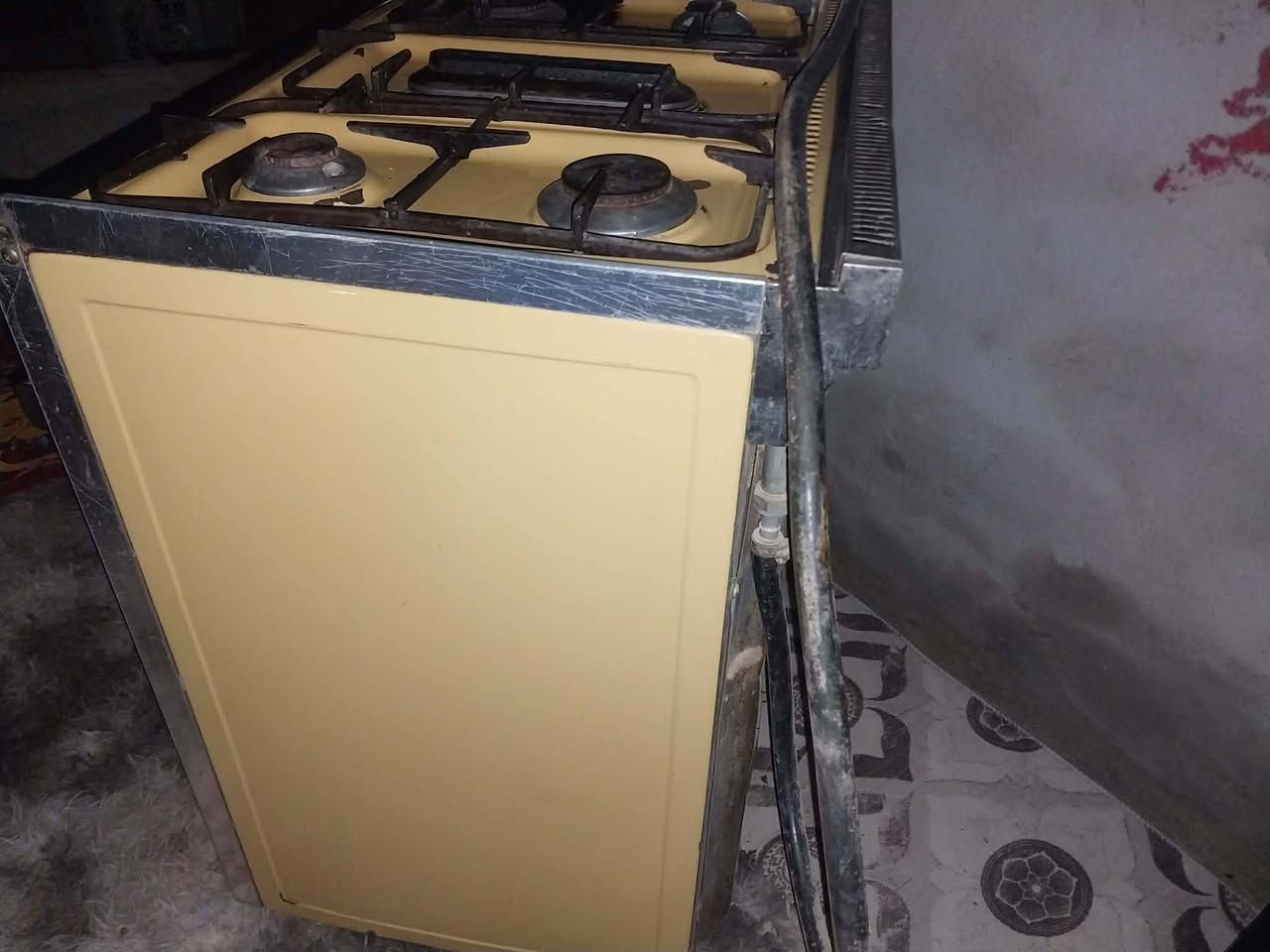 السلام عليكم طباخ اخو الجديد يرادله صيانه يشتغل بس ناصي للبيع مكان كربلاء سيد  السعر150. ....***********
