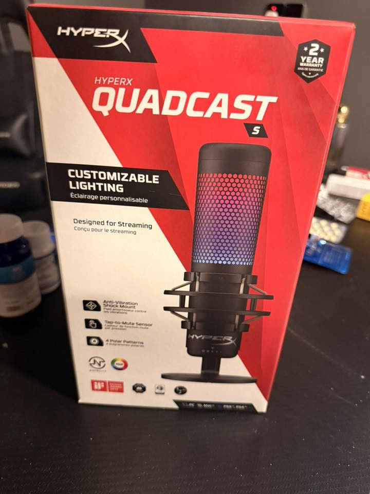 السلام عليكم
من رخصة الادمن 
مايك هايبر اكس كواد كاست s
كامره الكاتو mk 2
قطع نظيفات كلش 
السعر 150قفل


**إذا كنت صاحب هذا الإعلان وتريد حذفه لأي سبب، رجاءا أرسل رسالة إلى الدعم الفني**