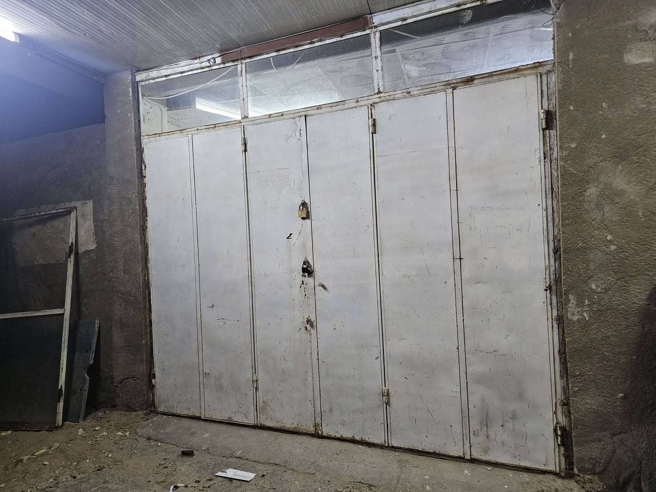سلام عليكم باب محل
الدفتري
للبيع نظيف حديده قوي

الارتفاع مالته  و30 /2/

العرض ثلاث مترات /3/

السعر 400 وبي مجال

***********
