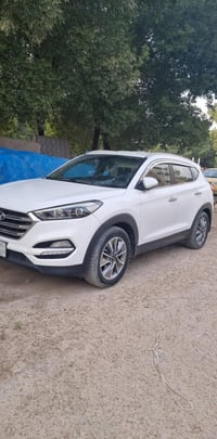 توسان ٢٠١٨ • ماشي ١١٢ الف • مبدل امامي