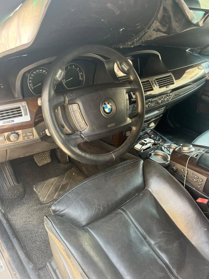 بي ام 750i 8Vموديل 2007 اصل فول مواصفات جاهزه للأخير بيها مكانات صبغ بدون ضربه رقم بصرة تحويل انكليزي مكينه كير تخم تاير حداده تبريد كله شرط 
بيع او مراوس باخره اقل حته لو 2002 745 
محتاج فرق
***********
