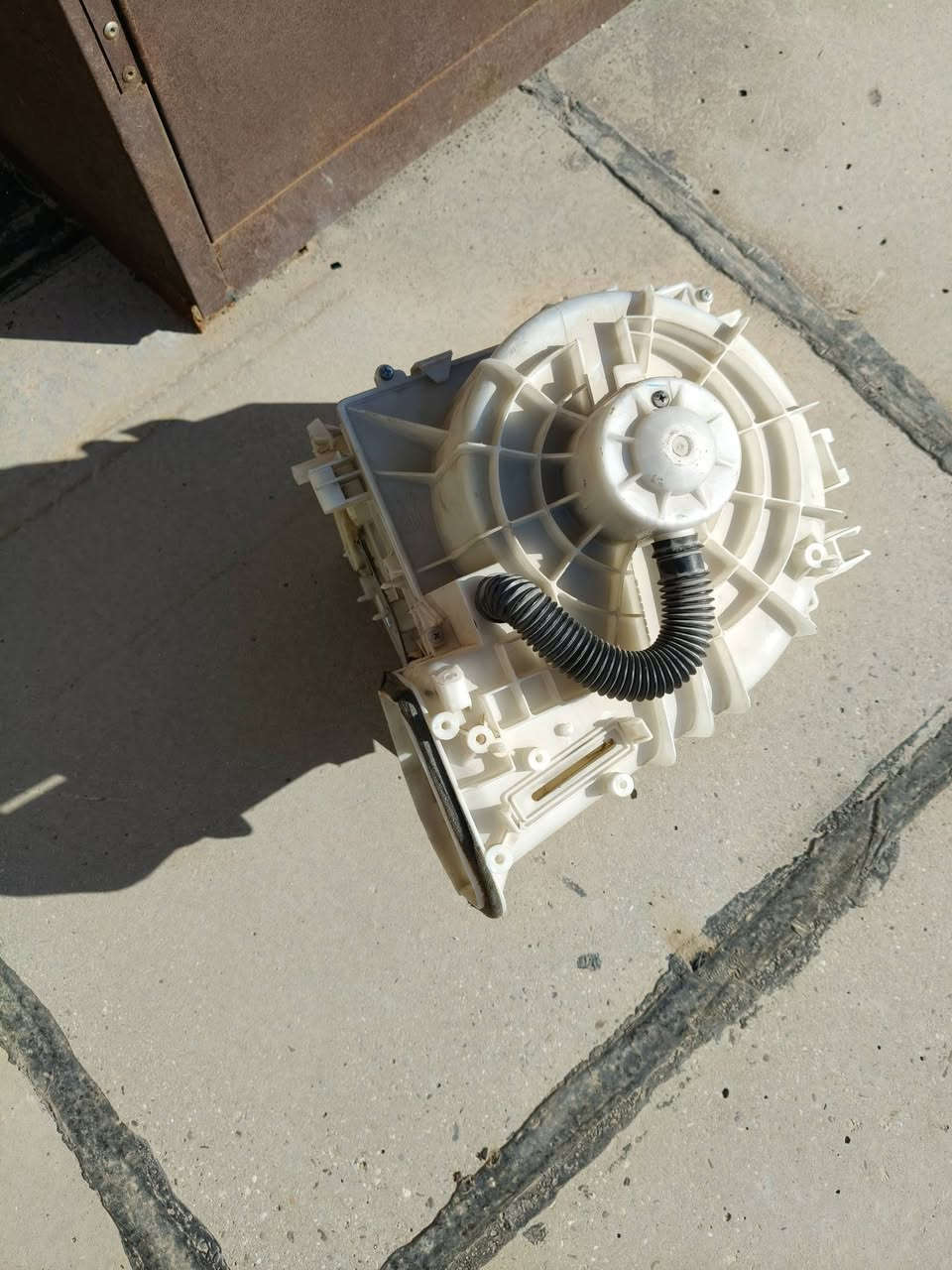 اغراض نيسان سني للبيع ***********
