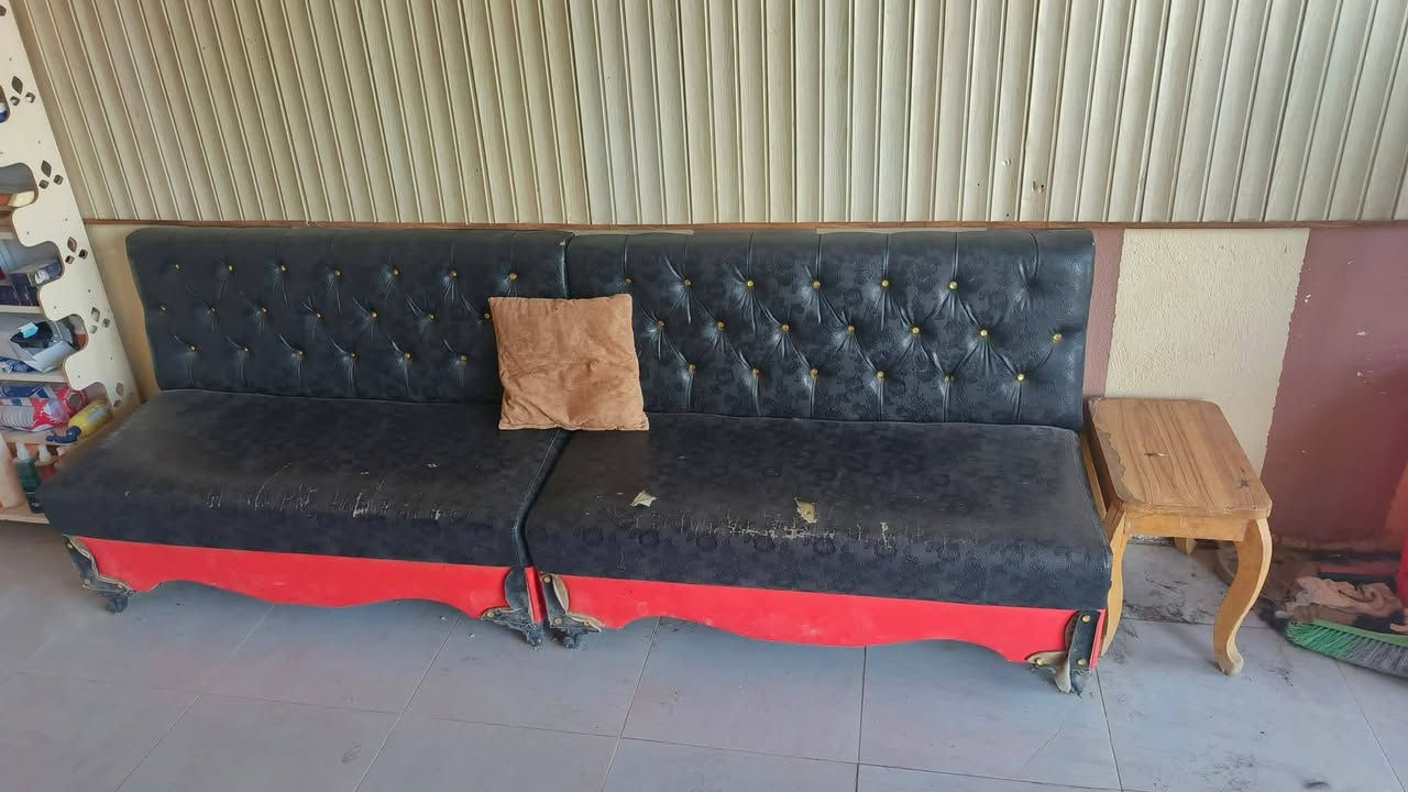 للبيع  البراد سعره60 والتخم100


**إذا كنت صاحب هذا الإعلان وتريد حذفه لأي سبب، رجاءا أرسل رسالة إلى الدعم الفني**