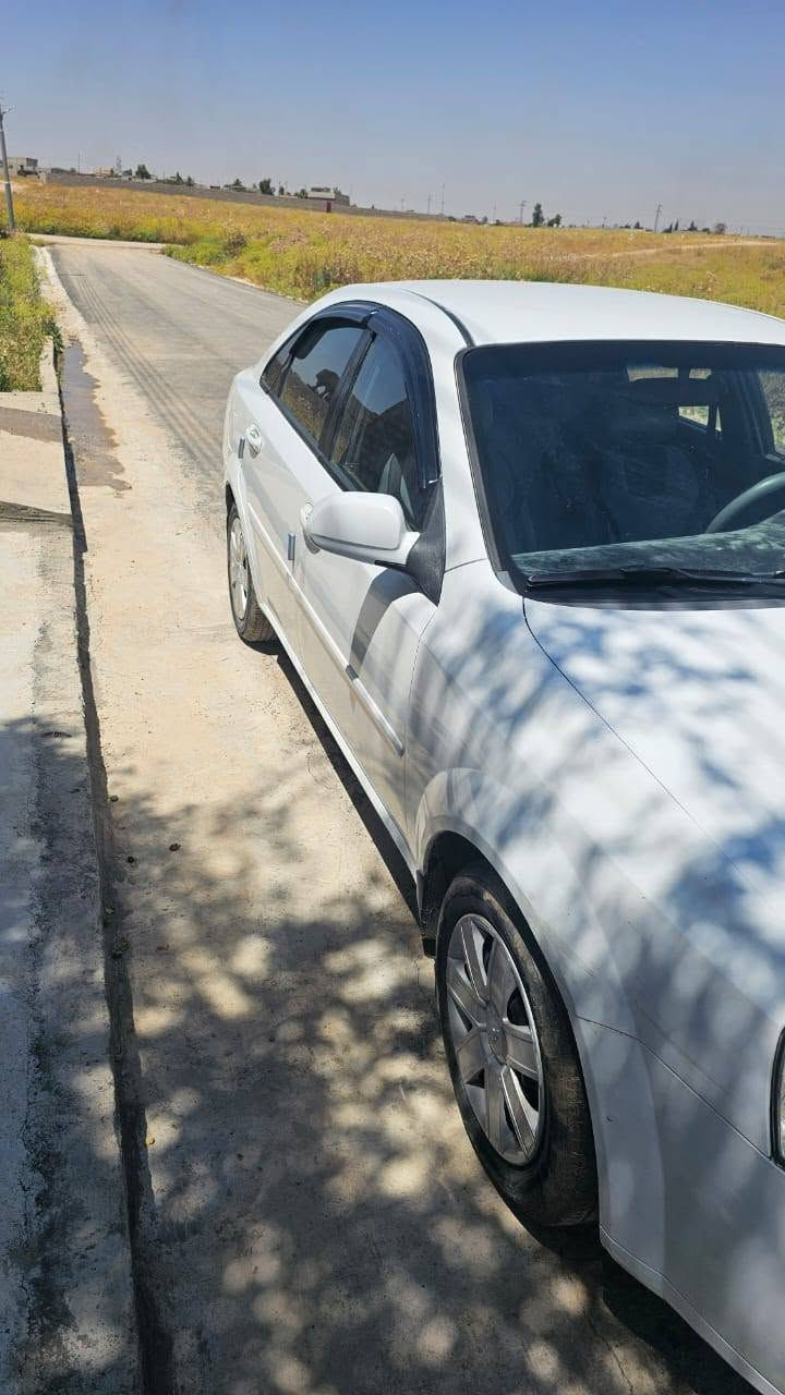 سلام عليكم
سيارة اوبترا نظيفة بدون صبغ بدون ضرر  مكينة وكير  وتبريد شرط  موديل ٢٠١٢ شرط التحويل  رقم اربيل وسنوية جديدة السعر 90 ورقة وشوية بيها مجال المكان موصل تلعفر 
رقم التلفون ***********
