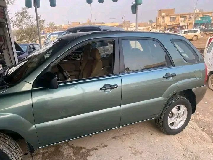 كيا سبورتج موديل 2008مصبوغه حزام المكينه بيها خيط بخار معروضه على 75وبيها مجال قليل اتصل  علا رقم او مراسلة متواجد *********** ومكان السيارة ديالى
