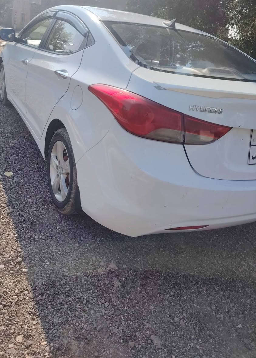 النتره خليجي موديل 2014محرك 1800كير حداديه كله مكفول بيها قطعتين صبغ معروضه 113بيها مجال ***********
