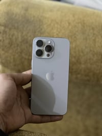 آيفون ١٥ برو ماكس • ٢٥٦ • بطارية ٨٥