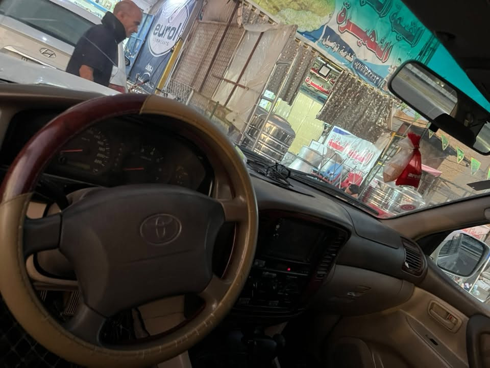 سلام عليكم للبيع لاندكروز مديل 2001 محدثه 2007 سياره بدون صبغ عده شبر بل جاملغ امامي ليسر وشبر بل جاملغ امامي ليمن ولباقي على لبلاد مكينه كير صدر تخم تاير كله جديد تبريد ثلج سياره جاهزة تانكيات بانزين 2 ثلاجه فتحه سياره ماشيه 200 رقم بغداد دولي بسمي تحويل مباشر مكان بغداد رقمي ***********
