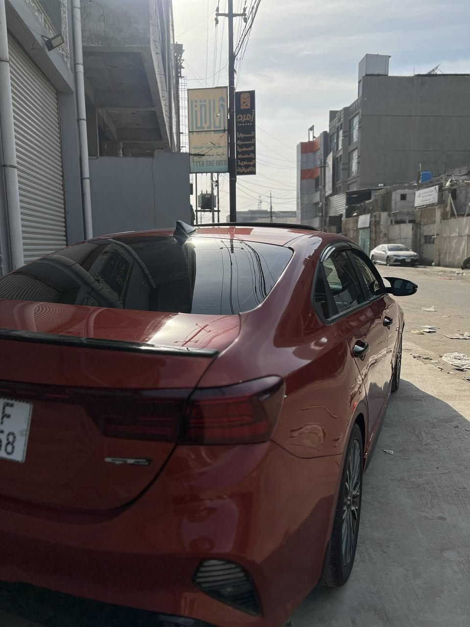 السلام عليكم
فورتي جي تي لاين موديل 2023 
رقم بغداد مميز بأسمي تحويل ثاني يوم هزه جديده ارقام جديده
لون مميز مشمشي 
حادث سطحي بيها قطع صبغ فقط بدون دواخل لغود شواصي كلها مكفوله وسليمه
فول فول مواصفات 
فتحة سقف 
كشنات حضن بصمة الجي تي لاين ع الكشنات 
بگلايت لد 
درگه D بطابع رياضي 
سبايدر بلادي 
رادارات امامي وجانبي 
بصمة ابواب 
شاشه حجم كبير 
ثلاث وضعيات قياده 
النورمال.والسمارت .والسبورت 
 ومعروفه مواصفات الجي تي لاين 
مكينه 2000دوش المرغوب 
للأستفسار الاتصال ع الرقم
***********
