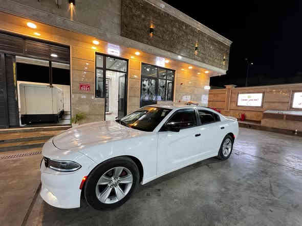 سلام عليكم 
جارجر 2016 مرمزه 2018

مكفوله كفاله عامه صبغ وضربه وتبديل وفتح وبارد 
بدون يرباك 
ماشيه 93 ml حقيقي

 شاشه كبيره تشغيل عن بعد 

وباقي المواصفات معروفه 

مكينه 6 سلندر 3600 

ويل 18 مع تخم تاير كارتون 

رقم بغداد الدولي بسمي 
مكان السياره بغداد
تحويل ثاني يوم مصفره غرامات

للاستفسار اتصل واتساب مفتوح 

***********
