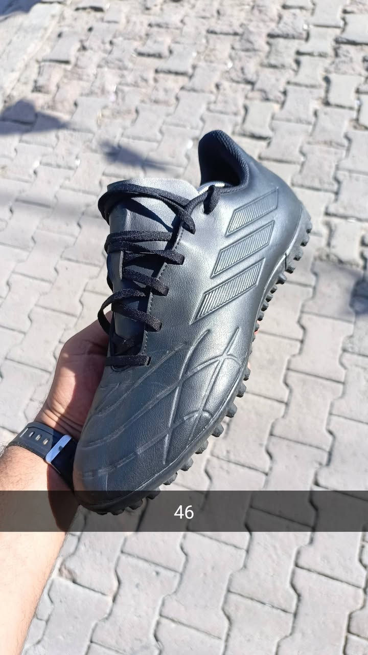 السلام وعليكم وجبه جديده احذيه تارتان اورجنال عنوان بغداد البياع بقرب من مصرف بغداد ‏‪***********‬‏ لايوجد توصيل
