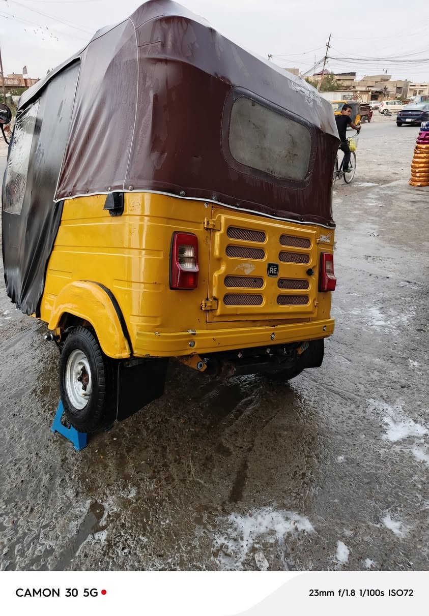 سلام عليكم تكتك اللبيع موديل 2018 نهايتها رقم وسنويه بسمي  التكتك جديده مابيها نقص مكينه تجفيت شركه خرسه أكسل مكفول بيها بس ضربه بل الغد شبر عوزها صبغ فقط الباقي كله مكفول الشراي يتصل مامتواجد خاص مكاني بغداد البلديات ***********
