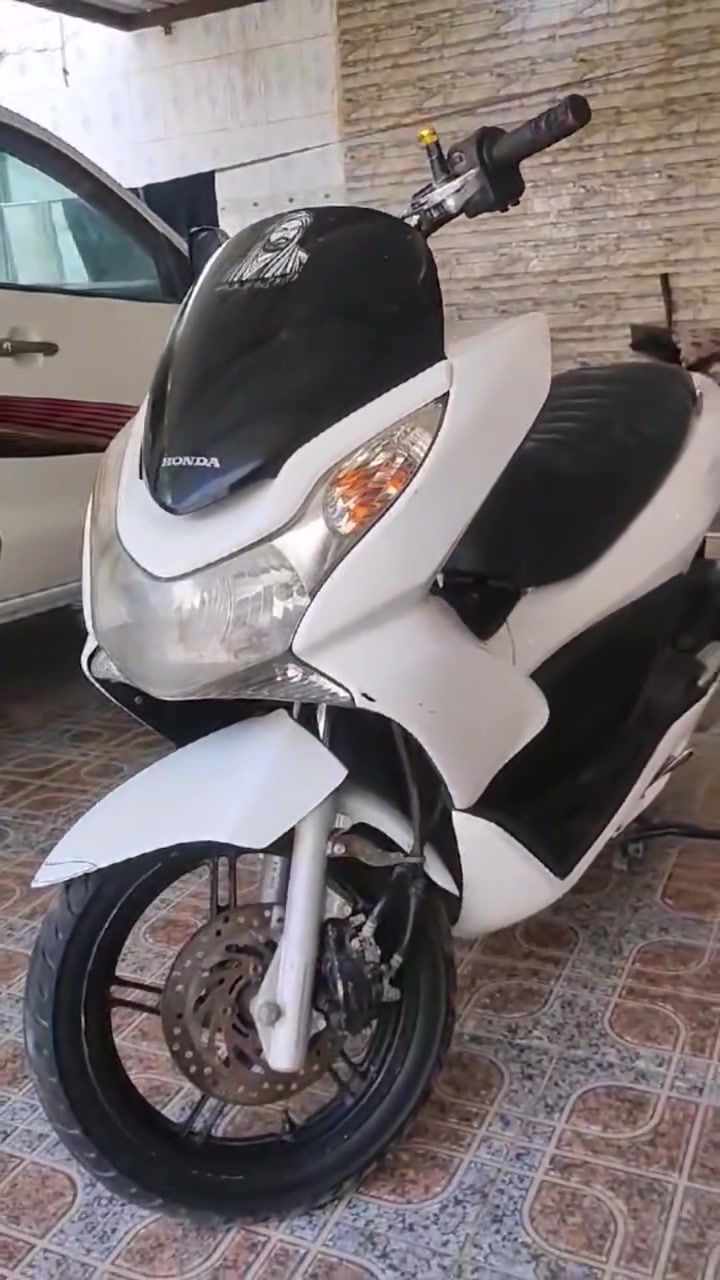 السلام عليكم ورحمة الله وبركاته
دراجه PCX الجيل الأول محرك 150 سيسي
حساس ازدحام حساس استان دراجه حلوه كلش
كهربائيات شغاله السعر خاص وبيه خير ويدلل
المكان :- ذي قار - قضاء النصر 
الرقم والاستفسار :-
 ***********
***********
